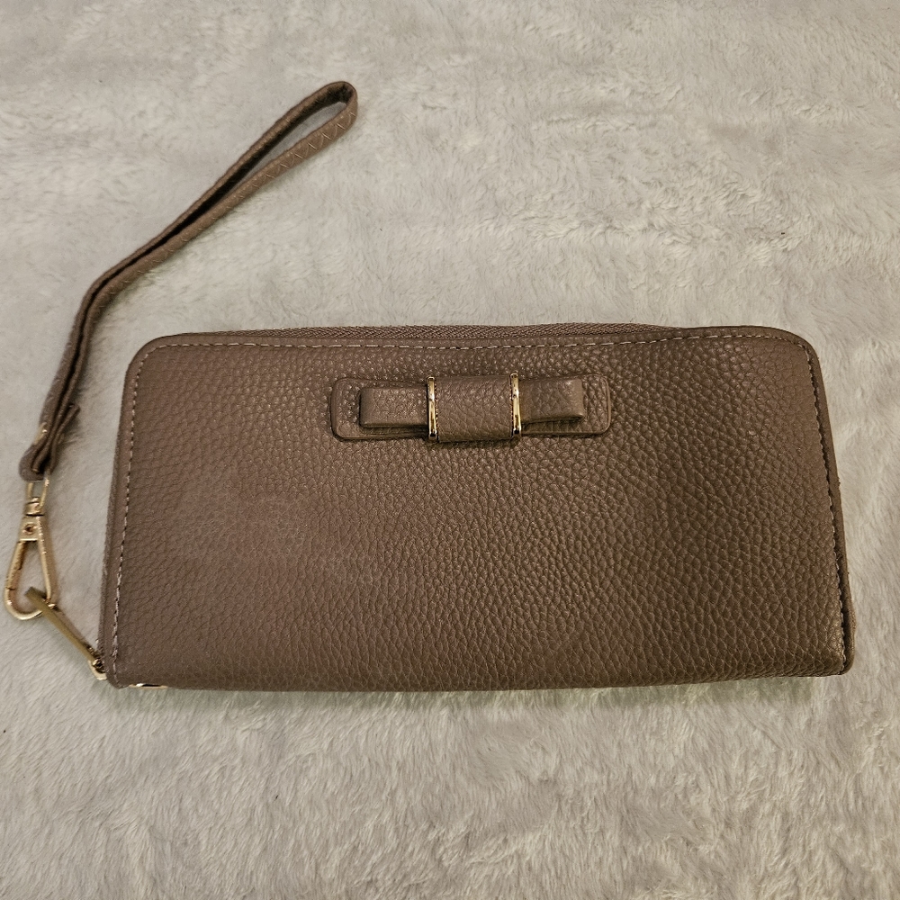 Wristlet